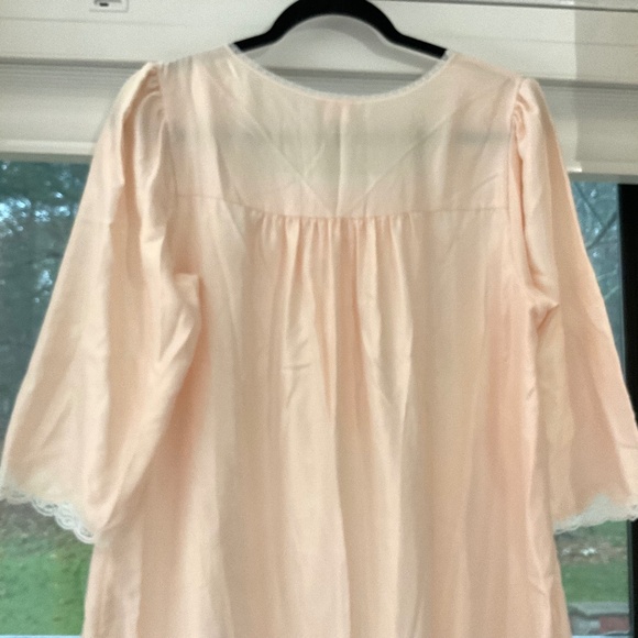Vintage Peach Barbizon Cottage Core Satin Gown with Lace Trim Sz Small Petite - Picture 11 of 16